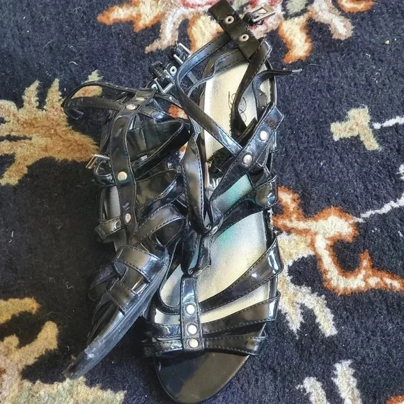 Delicious size 6 1/2 heels 👠​​​ - Picture 1 of 6